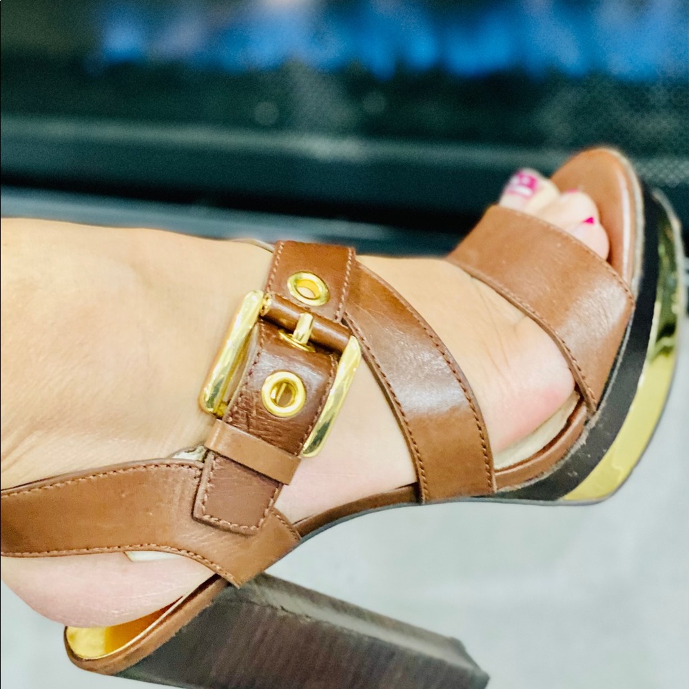 Shoes - Picture 2 of 4
